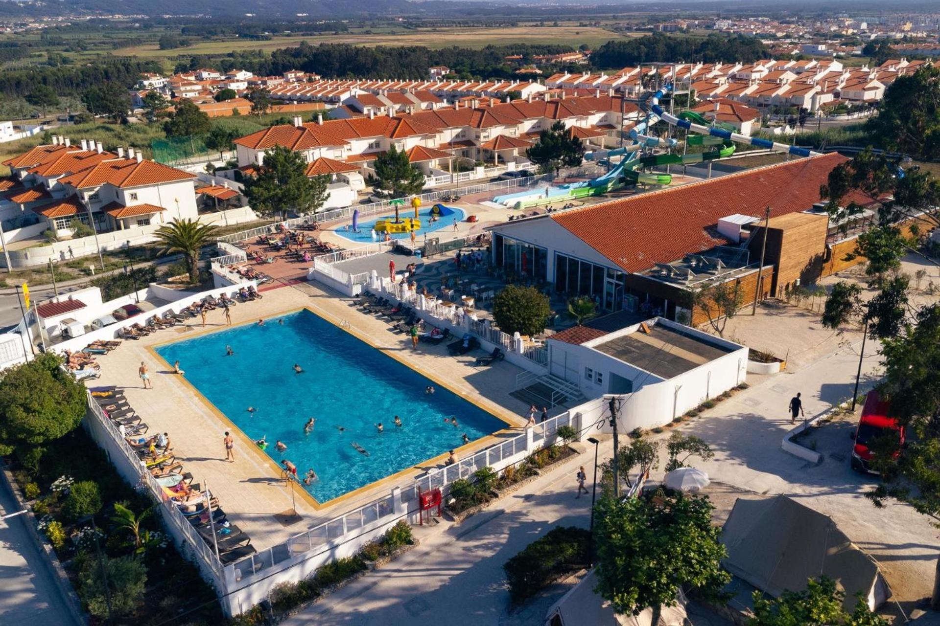 Hotel Kampaoh São Martinho do Porto Exterior foto